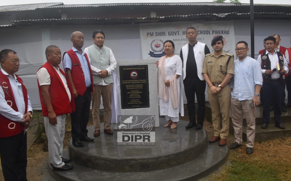 Minister,PHED & Cooperation, Jacob Zhimomi along with DC Niuland, TL Kiusumong Tikhir and other officials during the unveiling of plaque of PM SHRI Government High School, Pihekhu at Aghunaqa Area Niuland on June 5. (DIPR Photo)